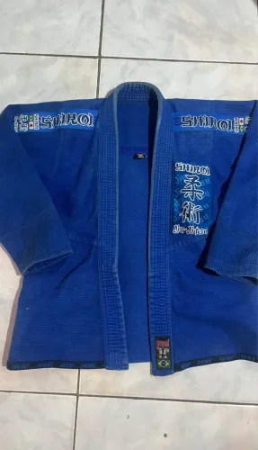Quimono jiu-jitsu