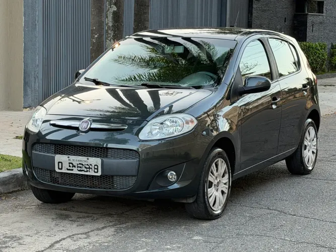 Fiat Palio Essence 1.6 Flex 16V 5P 2014