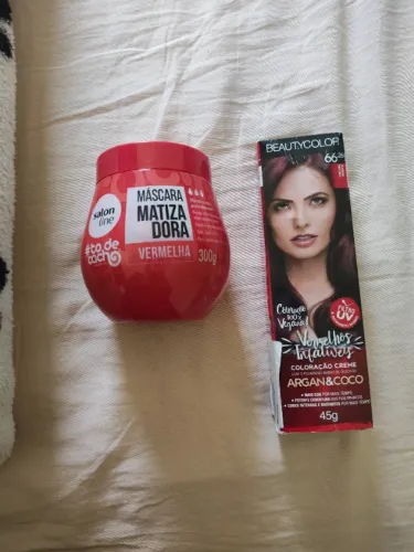 Tinta e matizador vermelho