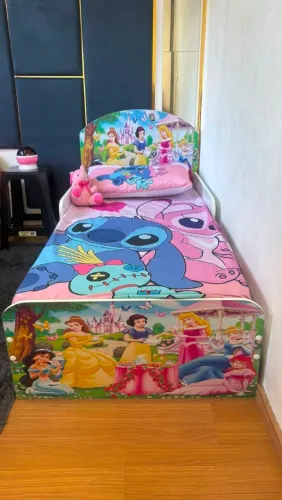 Cama de princesa novinha linda