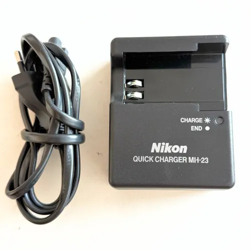 Carregador Nikon MH-23 Novo