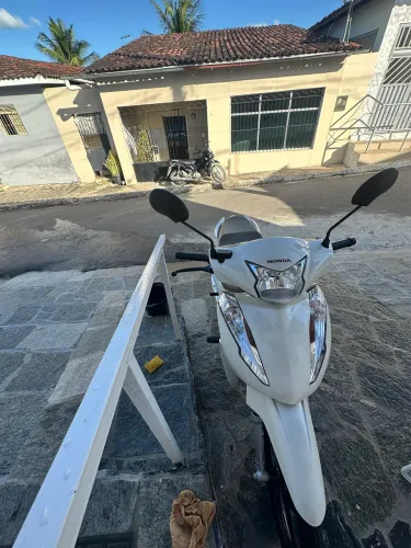 Biz 2024 zera nada pra fazer vendo e troco 