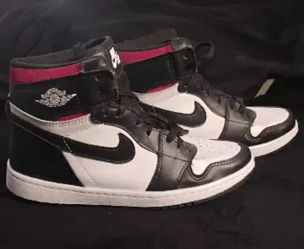 Tênis Nike Jordan 1 Preto, branco e vermelho