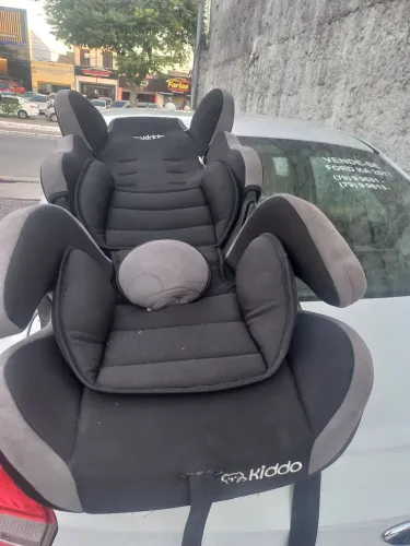 Cadeirinha  de criança para carro 