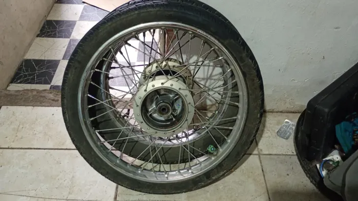 Pneu original pop 100