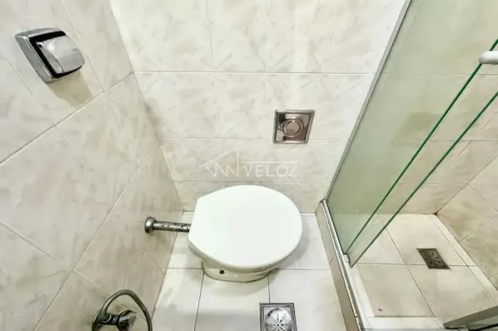 Kitnet/Conjugado : / Residencial / Centro