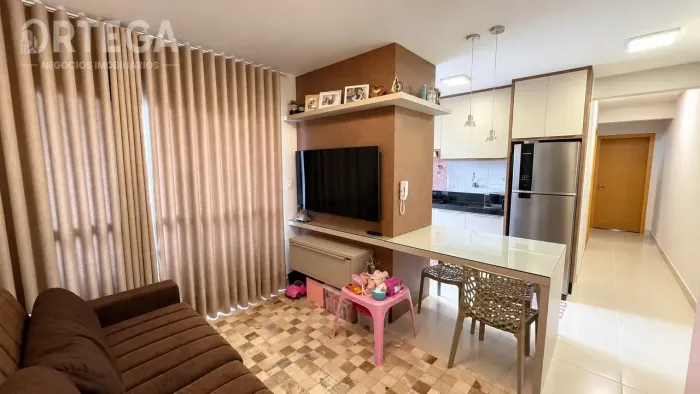 Apartamento para venda com 2 quartos em Maringá - PR.