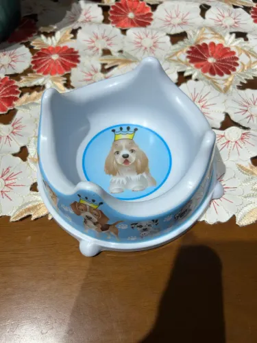 Pote de racao / agua dog com deco de cachorro rei com antiderrapante 300 ml