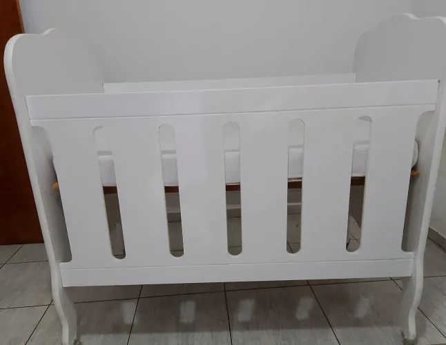 Berço 2 em 1 ( para menina )
