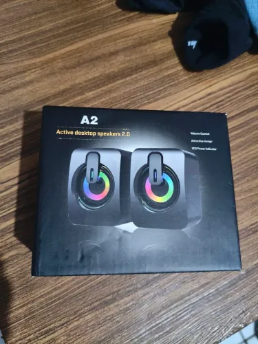 Alto-falantes com fio para desktop 2.0 iluminação dinâmica RGB