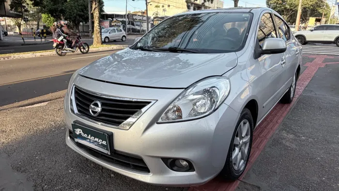 Nissan Versa SL 1.6 16V Flex Fuel 4P Mec. 2014