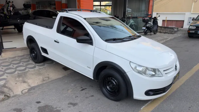 Volkswagen Saveiro 1.6 MI/ 1.6 MI Total Flex 8V (álcool) 2013