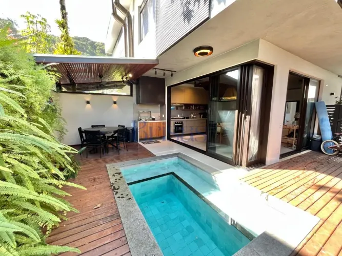 CASA RESIDENCIAL em São Sebastião - São Paulo, Camburi