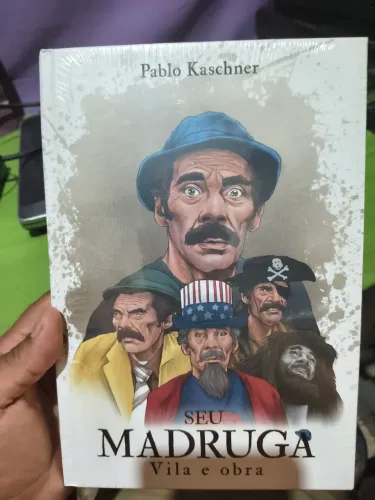Livro - Seu Madruga: Vila e Obra (Capa Dura com pintura trilateral azul)