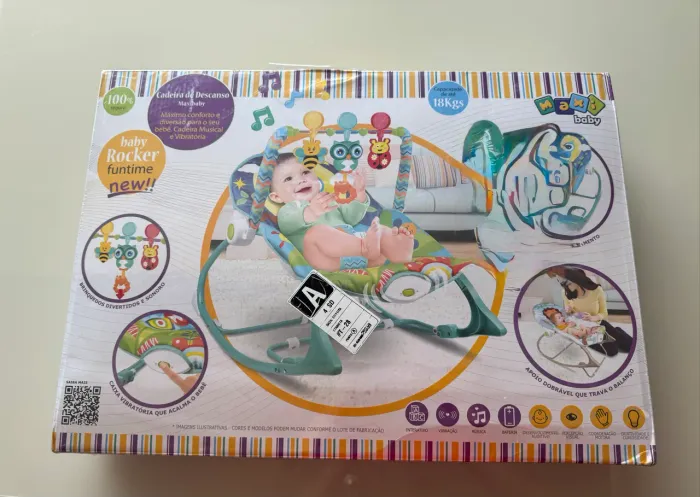 Cadeira de balanço bebê na caixa lacrada 