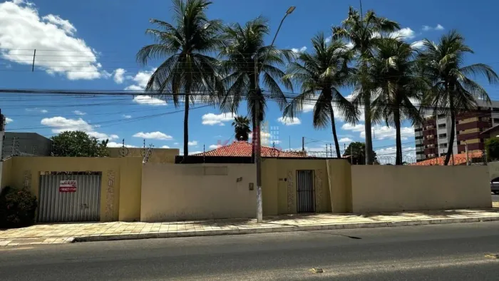 Casa Comercial para Locação em Nova Betânia - Mossoró/RN Esquina Estratégica | 940m² de T