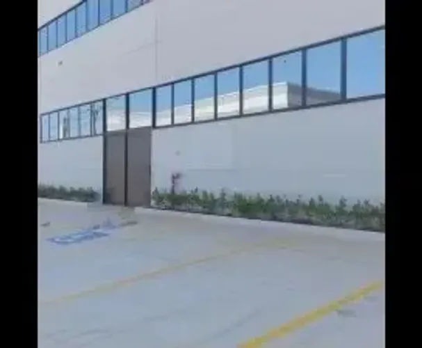 Galpão/Depósito/Armazém para aluguel possui 1615 metros quadrados