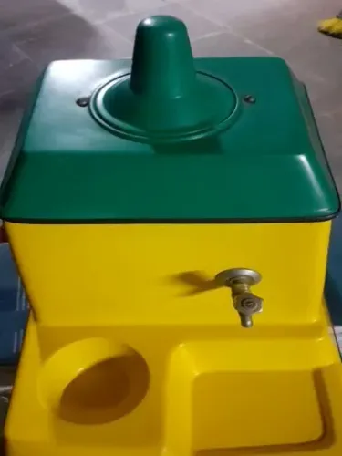 Vendo coqueira compacta print com  furador,em bom estado