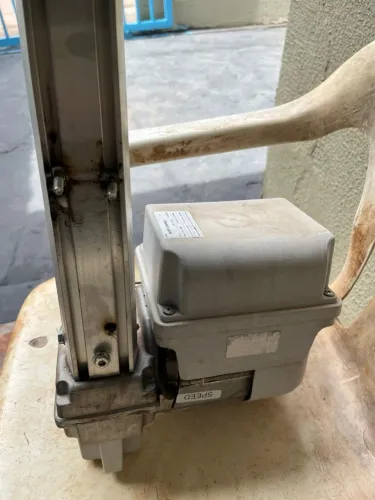 Motor de portão elétrico