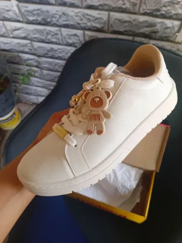 Tenis branco da moleca numero 35