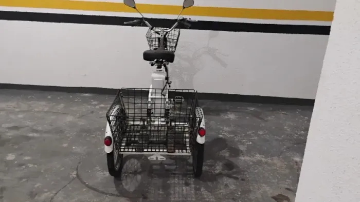 Bicicleta triciclo eletrica