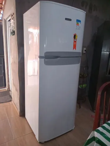 Geladeira Continental Frost freer 472 litros funcionando tudo