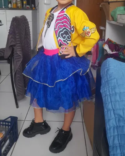 Aluguel fantasia guerreira K POP