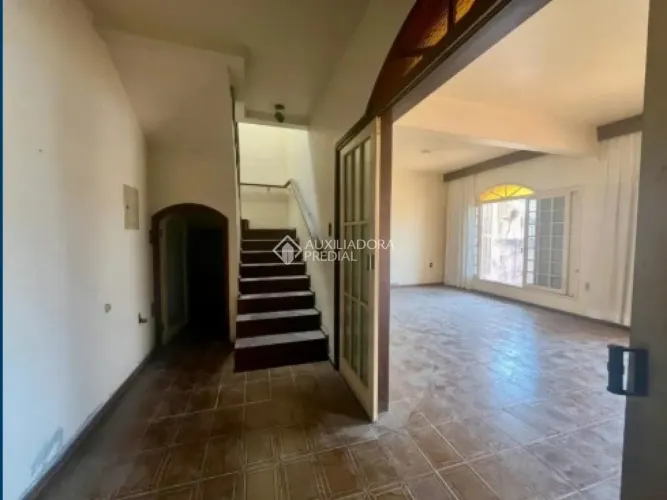 Casa de 4 quartos e 1 suite co closet e hidro à Venda no Balneário do Estreito Florianópol