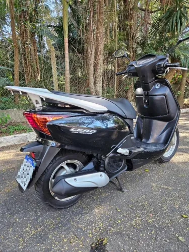 Honda lead 2011 