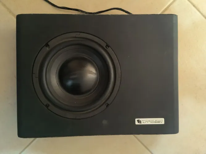 Caixa sub amplificada de 8 pra carro