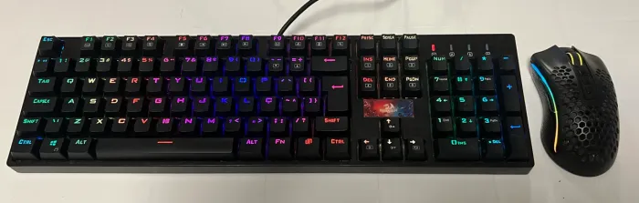 Kit Gamer Redragon Teclado Mecânico Surara Pro + Mouse Storm Pro RGB