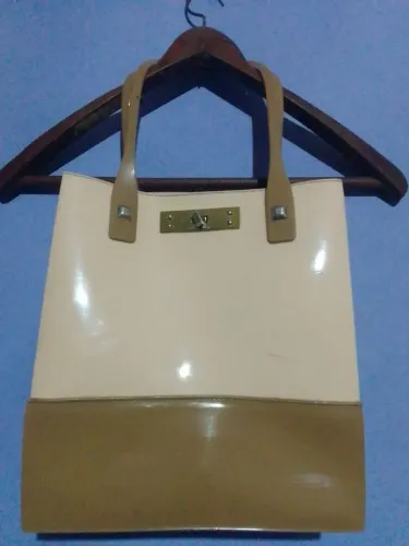 Bolsa média  de boracha 