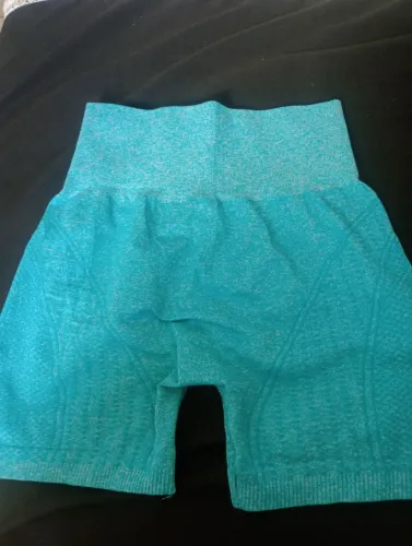 Short levanta bumbum, 0% transparencia.