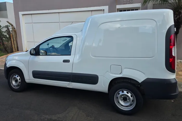 Fiat Fiorino Furgão Work. Hard 1.4 Flex 8V 2P 2021