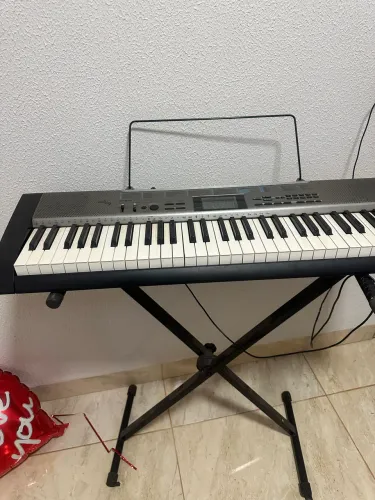 Teclado Cássio e suporte 