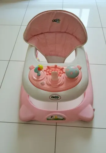 Andador / Cadeirinha Rosa Maxi Baby