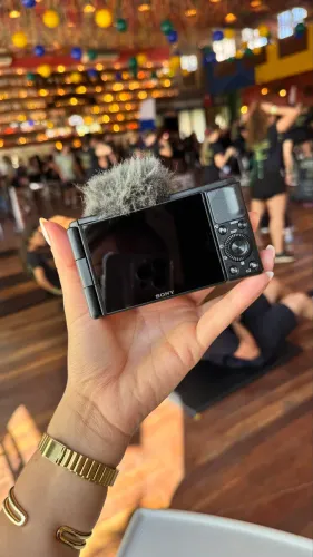 Câmera Sony ZV - 1