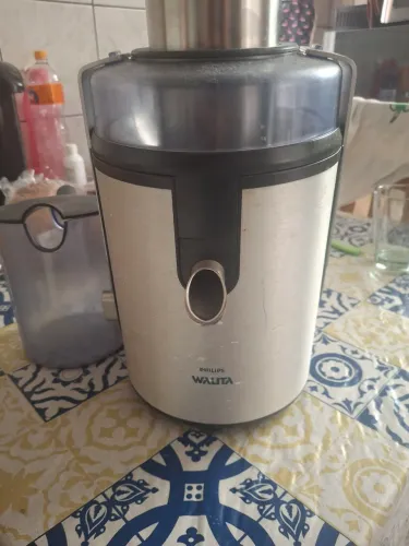 Vende-se centrífuga de suco wallita 120 reais 