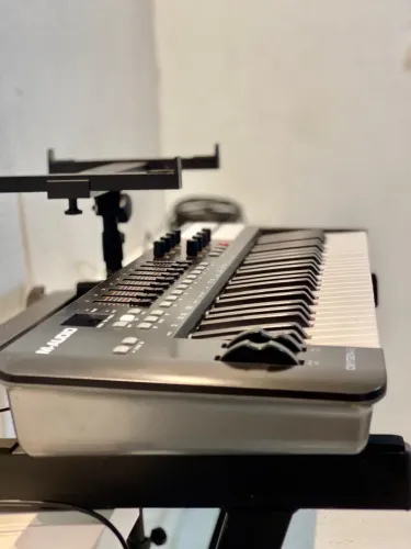 Vendo Teclado Controlador M Áudio Oxigem 49