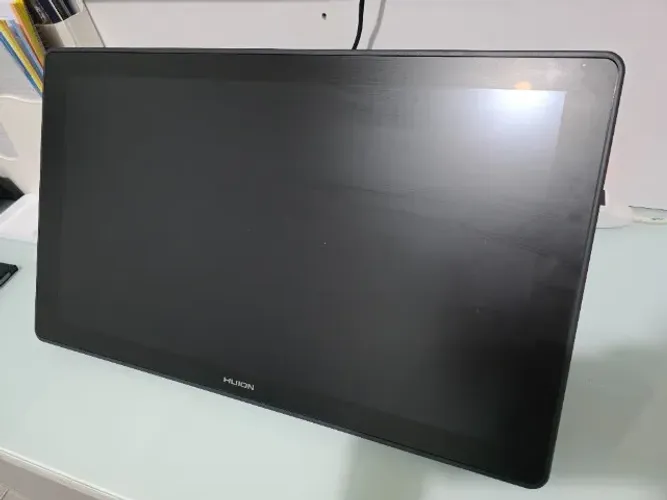 Mesa digitalizadora com tela - Huion Kamvas 22 Plus