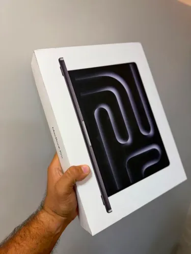 MacBook Pro M5 14.2 | 512 SSD 16gb de ram black | seminovo impecável