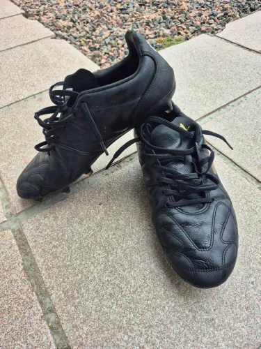 Chuteira de Campo Puma King