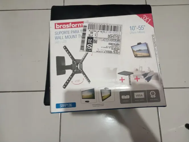Vendo suporte para Tv 55 polegadas 3X1articulado SBRP136 na caixa. Nunca foi usado