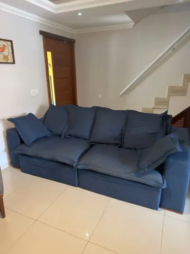 Sofá de linho azul 2,50 m R$ 900,00