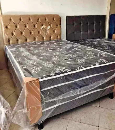 Cama box casal confortável nova