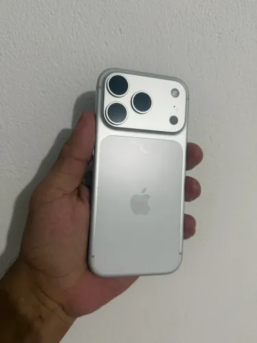 iPhone 17 Pro 256 gigas garantia Apple até agosto 27 Muito pouco tempo de uso Tudo ok
