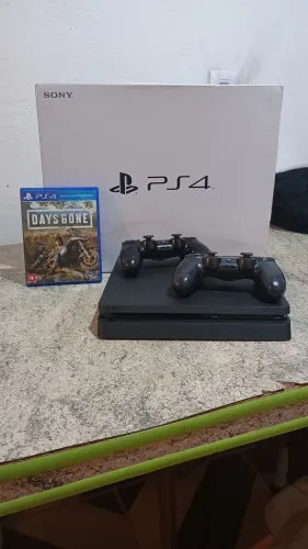 PS4 SLIM 1TB + 2 CONTROLES + DAYS GONE