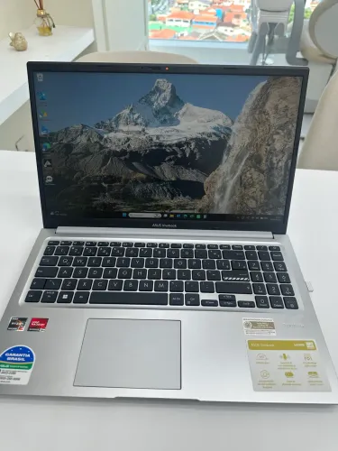 ASUS Vivobook 15, 16GB, SSD 512GB, Ryzen 7, Windows 11 - Excelente Estado