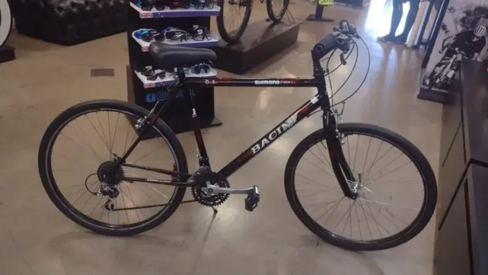 Bicicleta Mountain Bacini Sundown Alivio 21V Aro 26