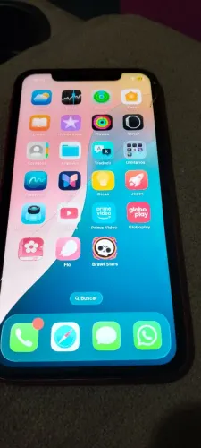 Celular iPhone 11 excelente..